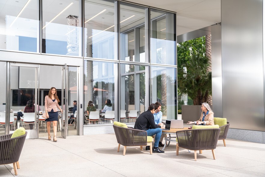 More Photos Of 400 Spectrum Center Dr, Irvine Office For Lease