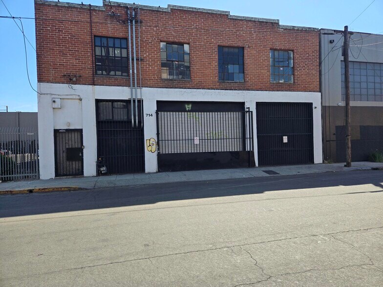 More Photos Of 714 Ducommun St, Los Angeles Manufacturing For Sale
