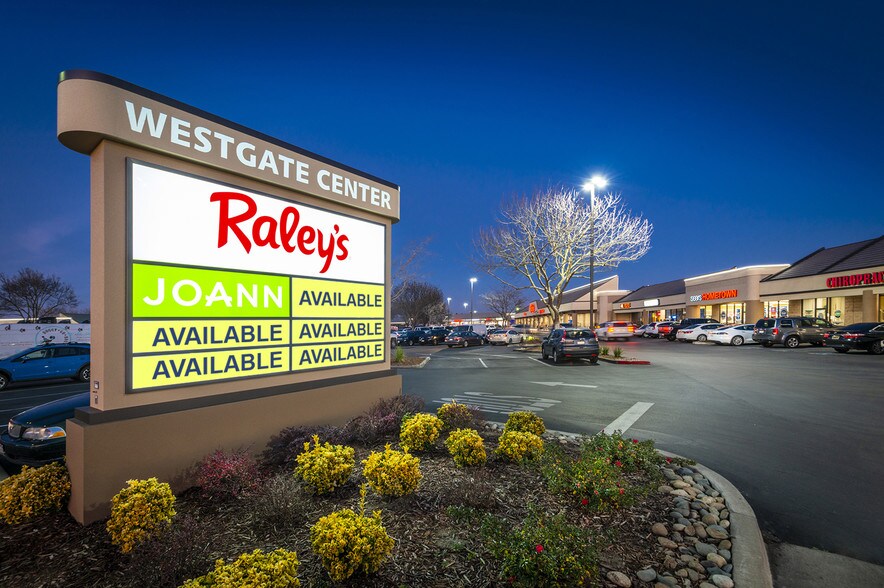 More Photos Of 353-375 W Main St, Woodland Unknown For Lease