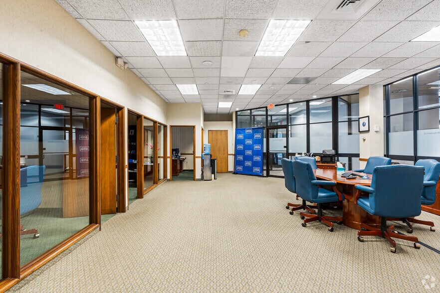 More Photos Of 255 Bank St, Waterbury Office For Sale