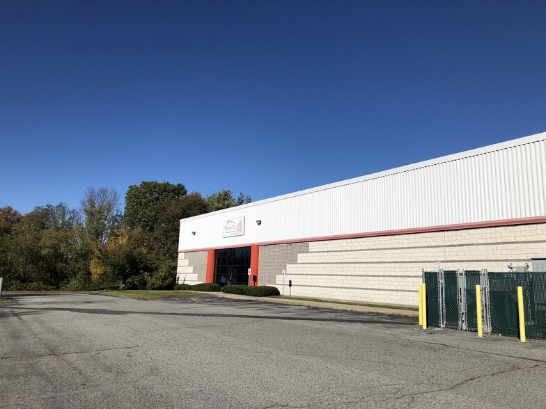 More Photos Of 1010 W Chestnut St, Brockton Distribution For Lease