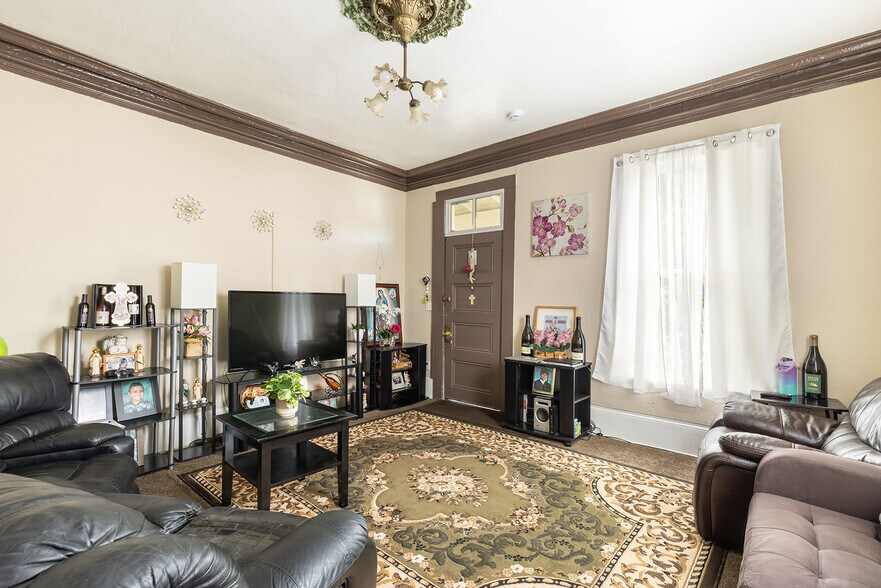 More Photos Of 2123 2nd St, Napa Apartments For Sale