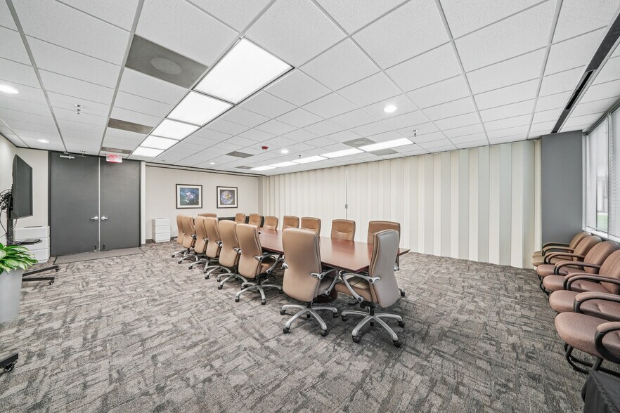 More Photos Of 1150 Gemini St, Houston Office For Lease