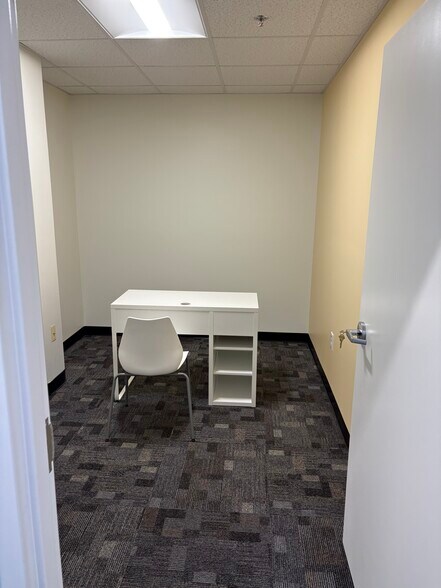 More Photos Of 40 York Rd, Towson Medical For Sale