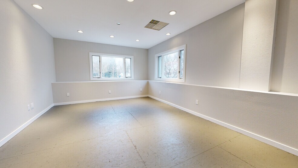 More Photos Of 801 S Henry St, Bay City Distribution For Sale