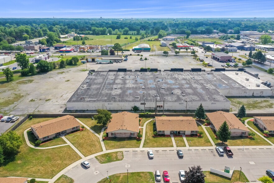 More Photos Of 2865-2885 Bay Rd, Saginaw Freestanding For Sale