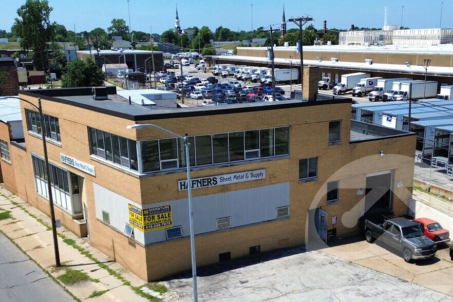 Primary Photo Of 306 S Summit St, Toledo Light Manufacturing For Sale