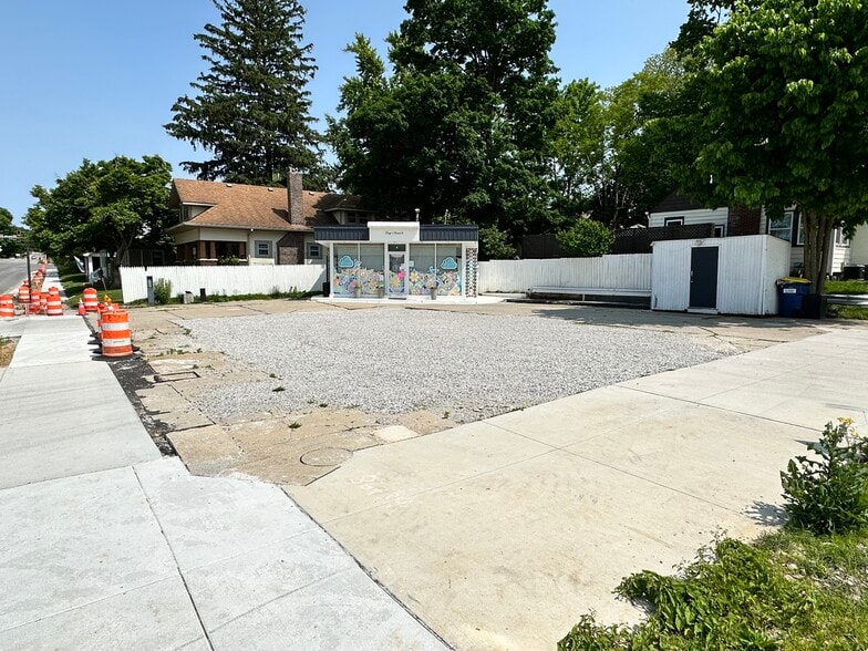 More Photos Of 404 E Washington St, Greencastle Freestanding For Sale