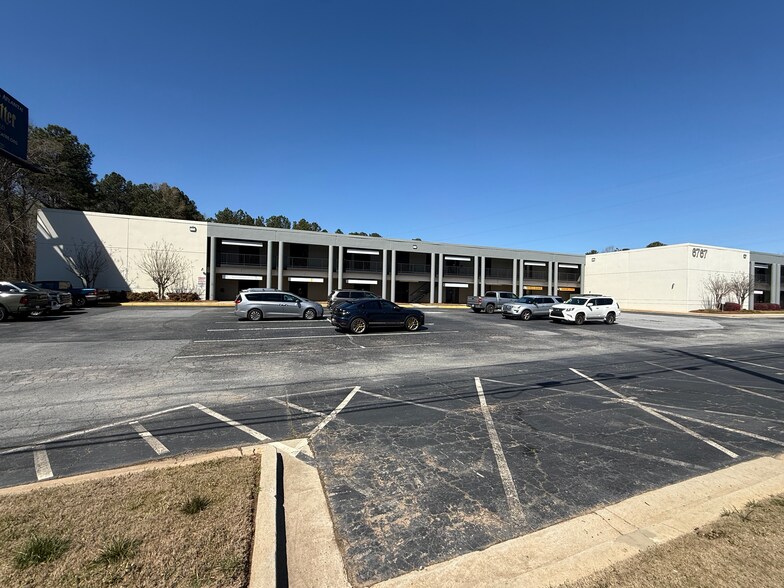 More Photos Of 6767 Peachtree Industrial Blvd, Peachtree Corners Warehouse For Lease