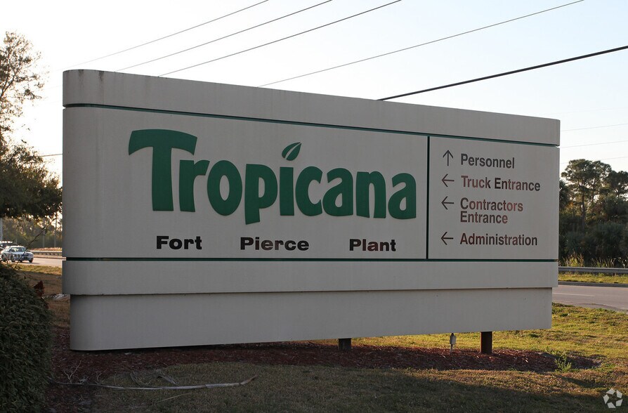 More Photos Of 6500 Glades Cut Off Rd, Fort Pierce Land For Lease