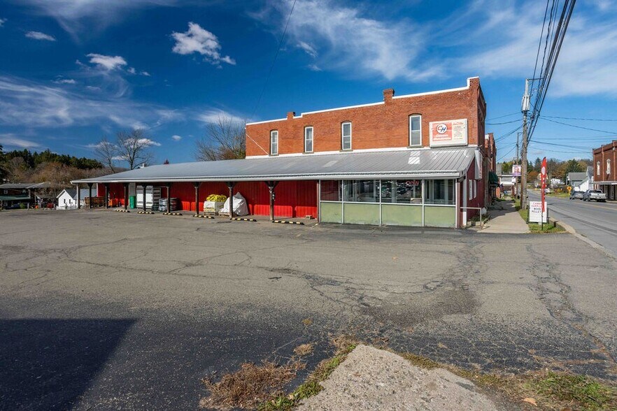 More Photos Of 527 Main St, Ulysses Storefront Retail Residential For Sale