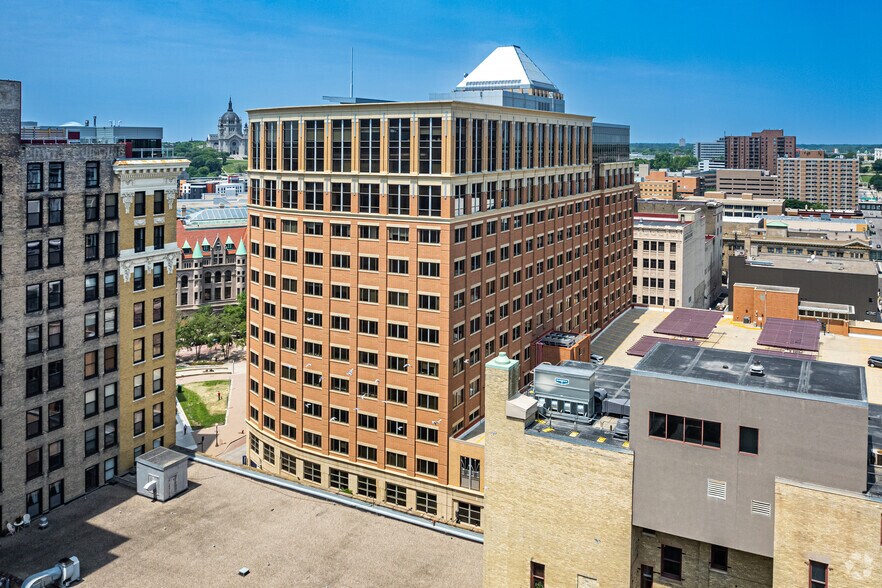 More Photos Of 380-388 Saint Peter St, Saint Paul Office For Lease