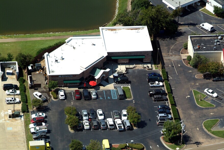 More Photos Of 1065 River Oaks Dr, Flowood Restaurant For Lease