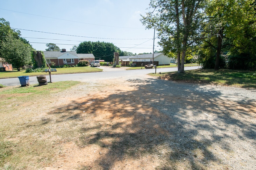 More Photos Of 3425 Martin Ave, Greensboro Apartments For Sale