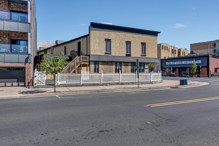 More Photos Of 601 Lake Ave, Asbury Park Office Residential For Lease