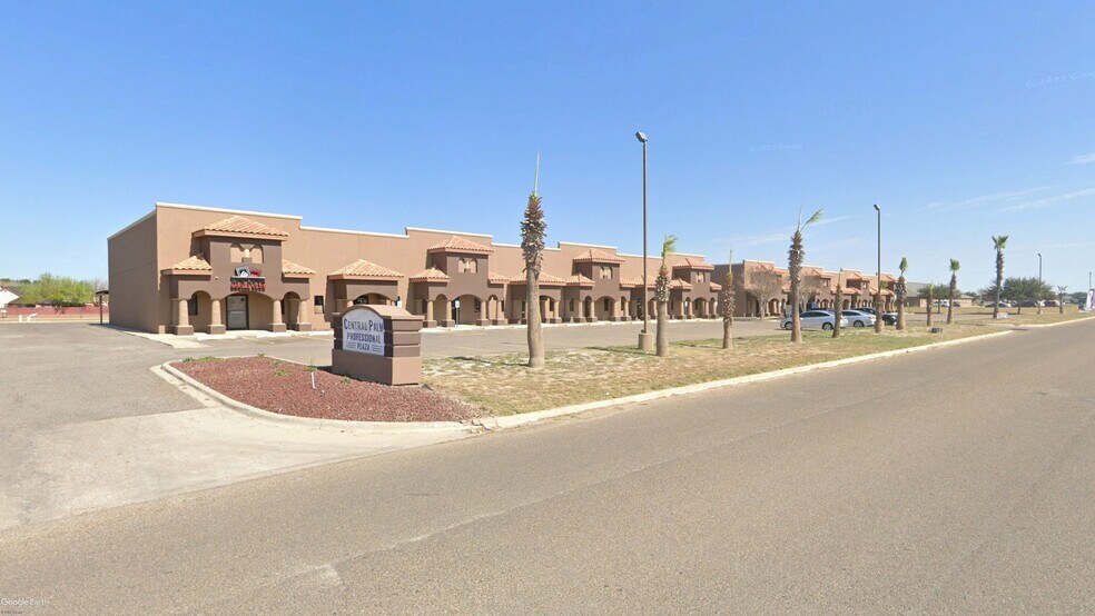 More Photos Of 2546 Central Palm Dr, Rio Grande City Office For Sale