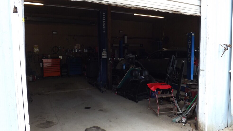 More Photos Of 2056 US 70 Hwy, Swannanoa Auto Salvage Facility For Lease