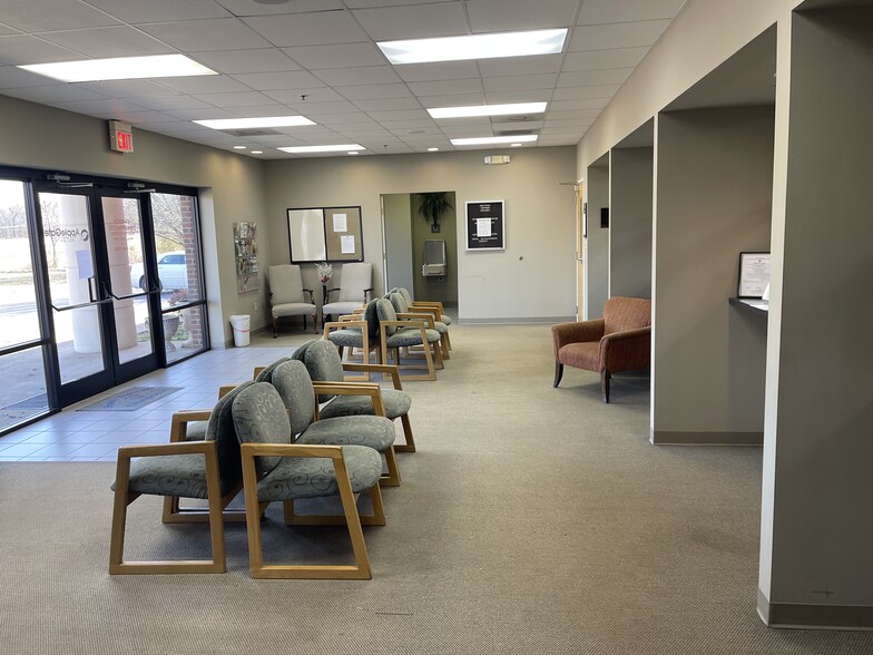 More Photos Of 115 Highway 641 S, Camden Office For Sale