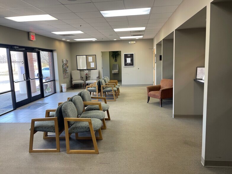 More Photos Of 115 Highway 641 S, Camden Office For Lease