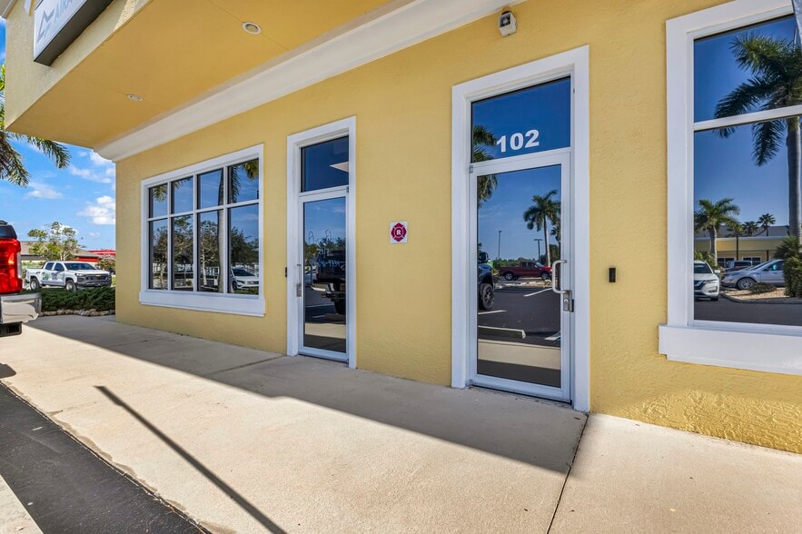 More Photos Of 24420 Sandhill Blvd, Punta Gorda Storefront Retail Office For Sale