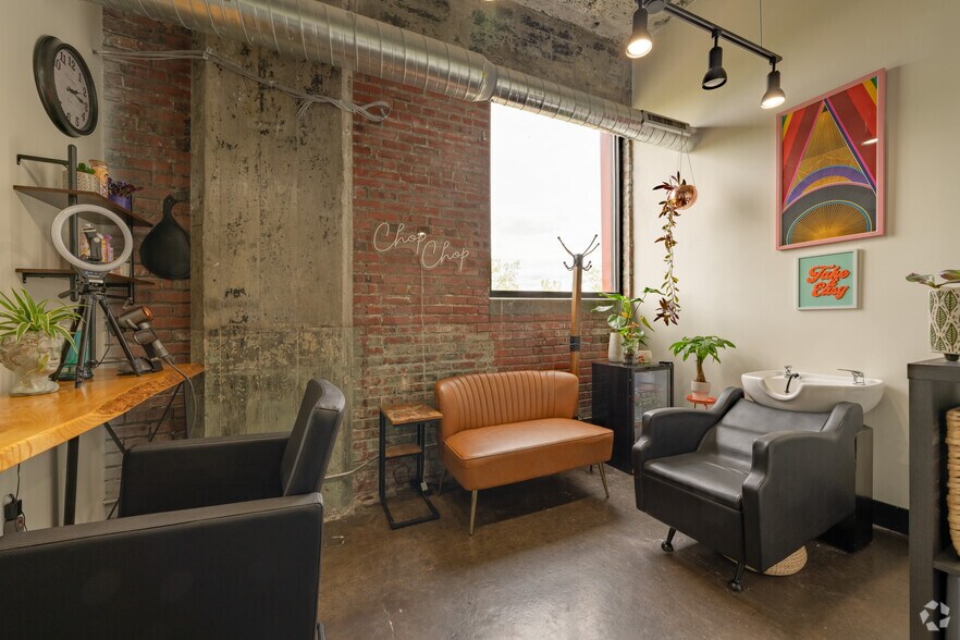 More Photos Of 166 Chandler St, Buffalo Apartments For Lease