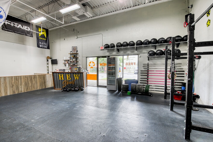 More Photos Of 1638 SE Federal Hwy, Stuart Unknown For Lease