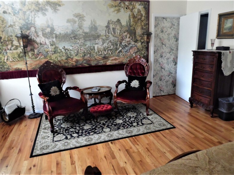 More Photos Of 75 Hillside Ave, Eureka Springs Hospitality For Sale