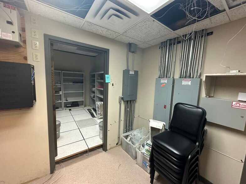 More Photos Of 7100 N Classen Blvd, Oklahoma City Office For Lease