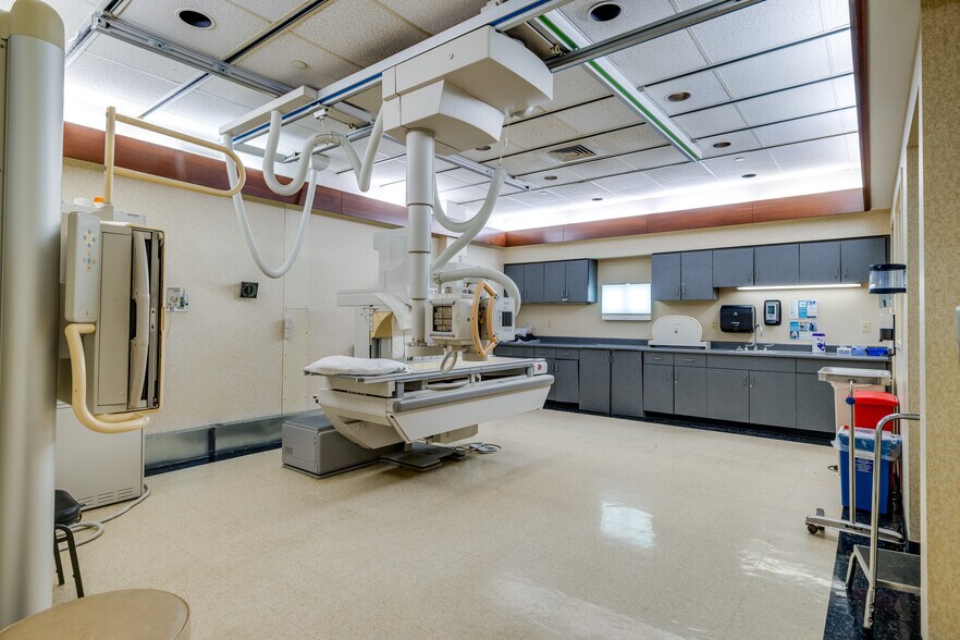More Photos Of 102 Thomas Rd, West Monroe Medical For Sale