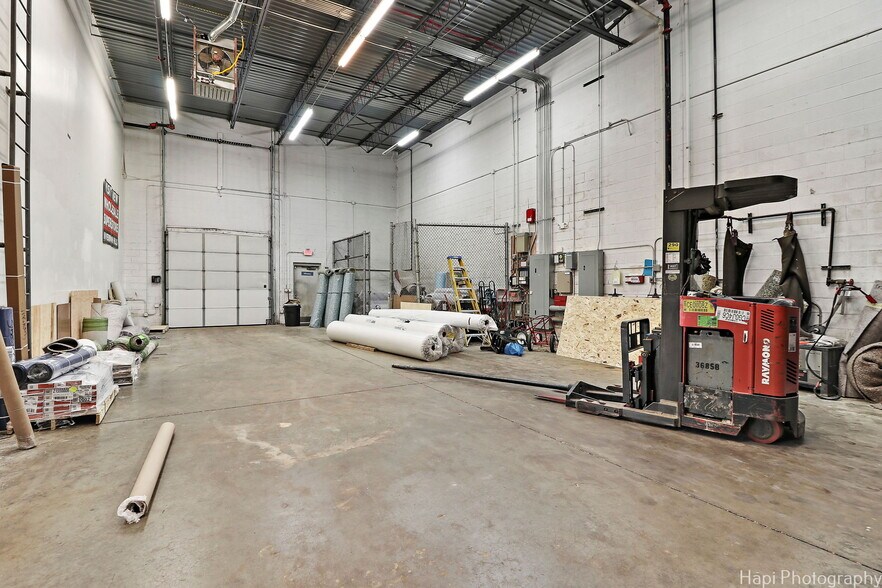 More Photos Of 195 N Milwaukee Ave, Vernon Hills Storefront Retail Office For Sale