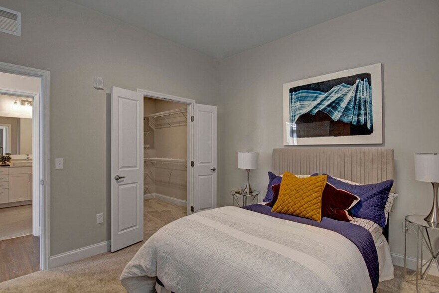 More Photos Of 1455 W Lake St, Minneapolis Multifamily For Sale