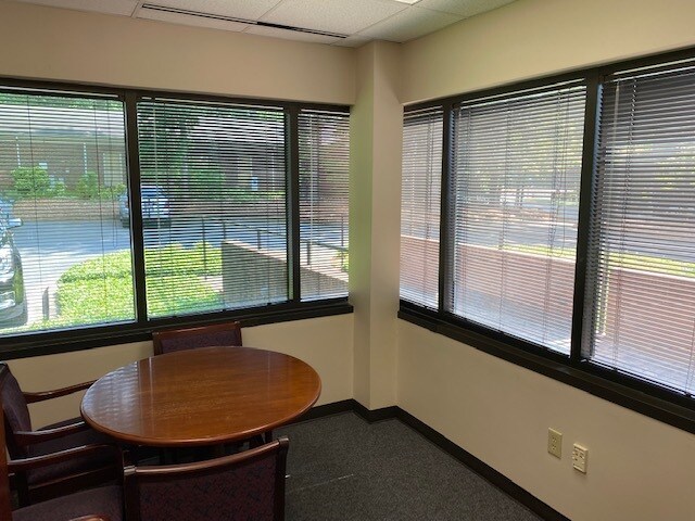 More Photos Of 3731 Latrobe Dr, Charlotte Office For Lease