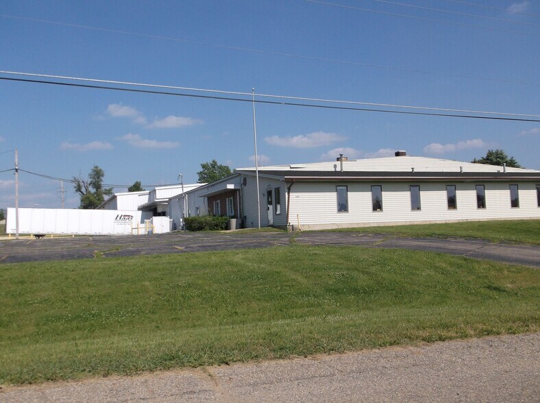 More Photos Of 1100 Industrial Blvd, Albion Manufacturing For Sale