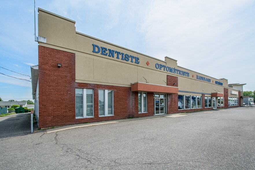 Primary Photo Of 4534 Boul Saint-Joseph, Drummondville General Retail For Sale