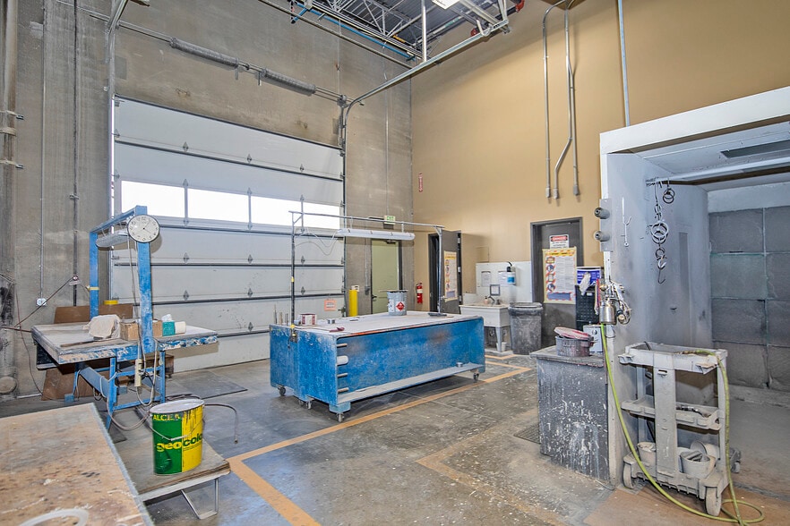 More Photos Of 1460 Overlook Dr, Lafayette Manufacturing For Lease