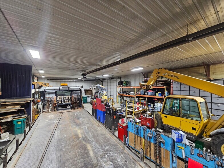 More Photos Of 1117 2nd Ave, Bingham Lake Industrial For Lease