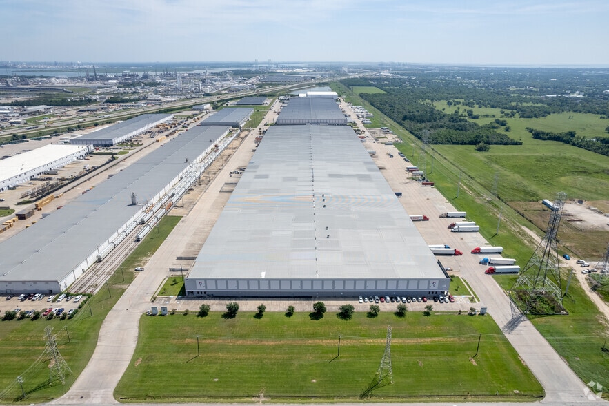 More Photos Of 359 Old Underwood Rd, La Porte Unknown For Lease