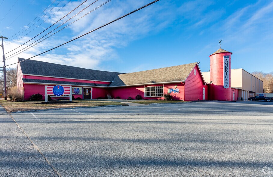 Primary Photo Of 47 Great Neck Rd, Waterford Warehouse For Lease