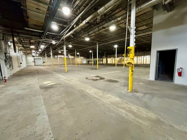 More Photos Of 1200 W Martin Luther King Blvd, Plant City Unknown For Lease