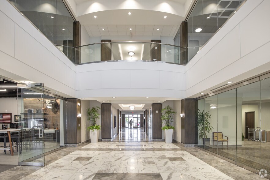 More Photos Of 4420 Cooper Rd, Blue Ash Office For Lease