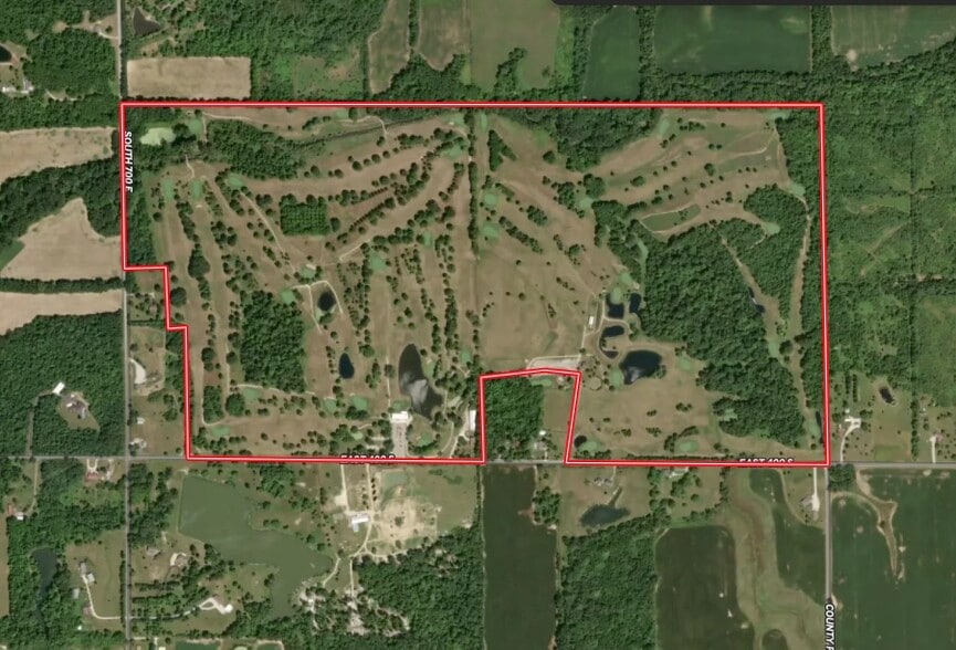 More Photos Of 7453 400 S, Marion Sports And Entertainment For Sale