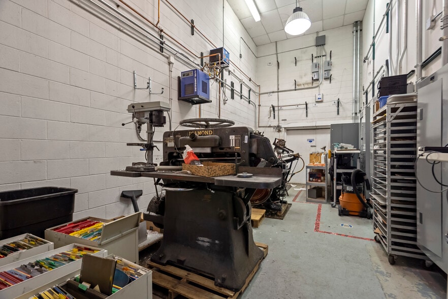 More Photos Of 4985 N 30th St, Colorado Springs Manufacturing For Sale