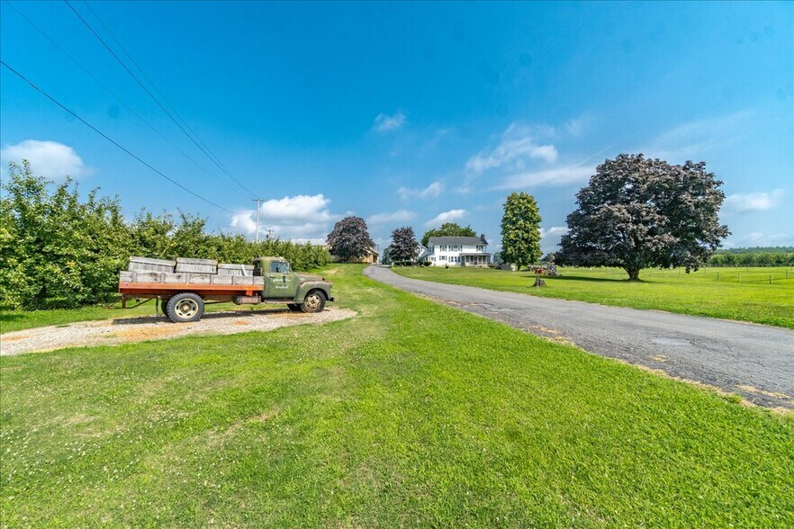 More Photos Of 1297 Brookview Station Rd, Castleton On Hudson Winery Vineyard For Sale