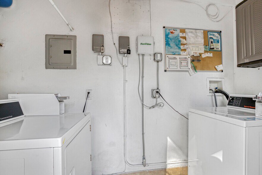 More Photos Of 12256 Riverside Dr, Valley Village Apartments For Sale