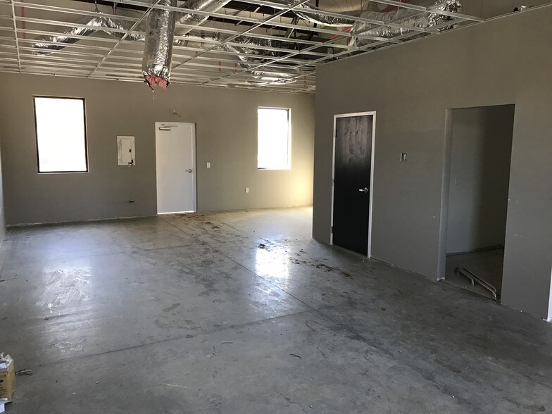 More Photos Of 319 Hickerson Dr, Murfreesboro Light Distribution For Lease