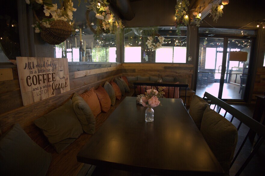 More Photos Of 5020 Cambridge Way, Plainfield Restaurant For Sale