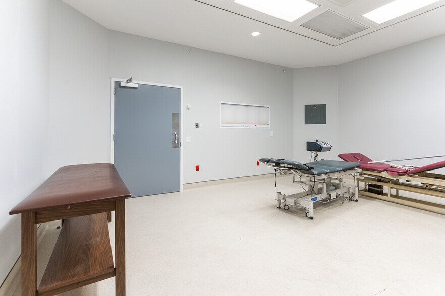 More Photos Of 11360 Pembrooke Sq, Waldorf Medical For Lease