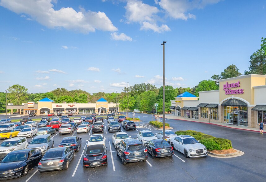More Photos Of N Cobb Pky, Kennesaw General Retail For Lease