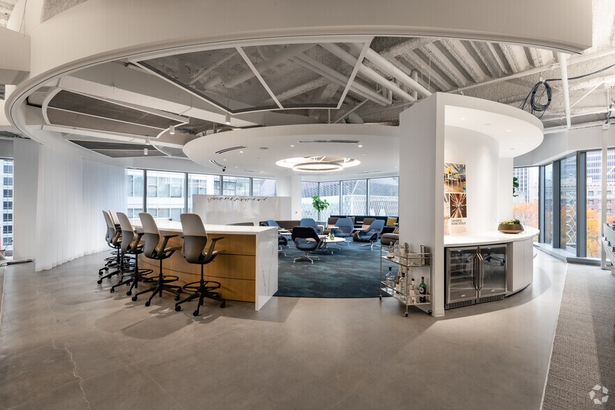 More Photos Of 920 5th Ave, Seattle Office For Lease
