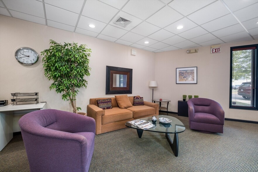 More Photos Of 18038 Mack Ave, Grosse Pointe Medical For Sale